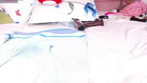 Snapshot of hannnasmith chatting on 01-08-25, 10:59 Hanna online show from 01-08-25, 10:59