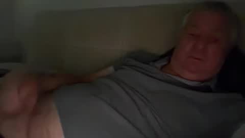 Snapshot of hans66760 chatting on 10-08-25, 04:26 hans66760 online show from 10-08-25, 04:26