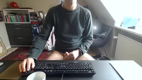 Snapshot of hanse_1 chatting on 03-17-26, 10:07 Hanse online show from 03-17-26, 10:07