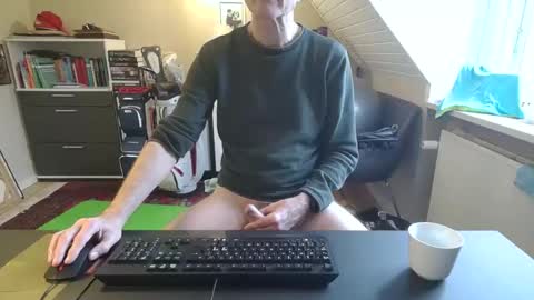 Snapshot of hanse_1 chatting on 03-19-26, 07:01 Hanse online show from 03-19-26, 07:01