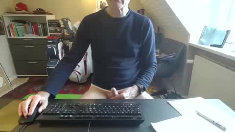 Snapshot of hanse_1 chatting on 03-23-26, 06:50 Hanse online show from 03-23-26, 06:50