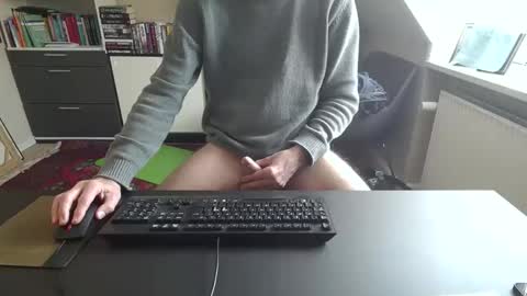 Snapshot of hanse_1 chatting on 03-28-26, 10:48 Hanse online show from 03-28-26, 10:48