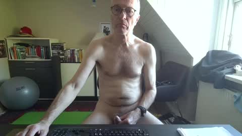 Snapshot of hanse_1 chatting on 05-02-26, 07:35 Hanse online show from 05-02-26, 07:35