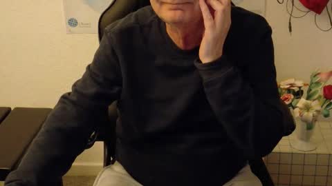 Snapshot of hansi63 chatting on 03-07-26, 07:00 charly online show from 03-07-26, 07:00