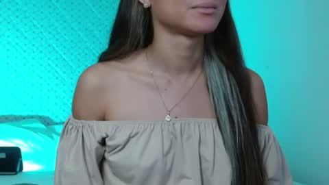 Snapshot of hantonella chatting on 06-18-26, 02:54 Anto online show from 06-18-26, 02:54