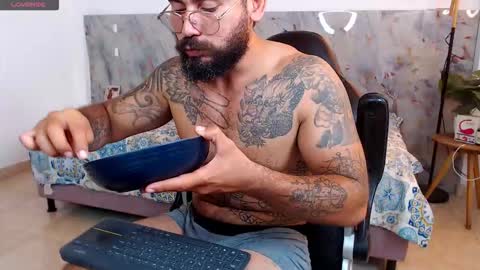 hanz_col online show from 12-04-25, 04:00