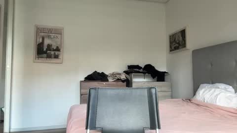 hanzlagerfelt online show from 10-02-25, 07:54