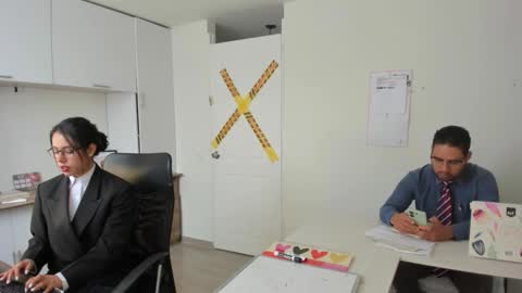 Happer Quinn  Mr Hale online show from 11-23-25, 06:41