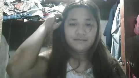 happy00725310 online show from 11-25-25, 09:37