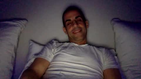 Snapshot of happy2334 chatting on 10-23-25, 02:05 skysky6969 online show from 10-23-25, 02:05