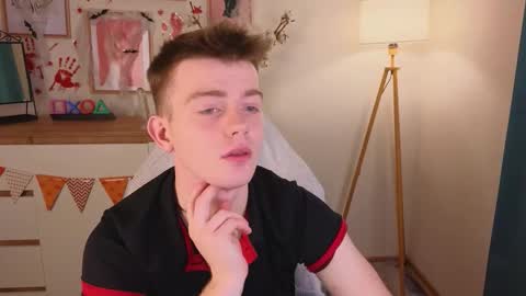 Snapshot of happy_de1mos chatting on 10-27-25, 10:25 Jack online show from 10-27-25, 10:25