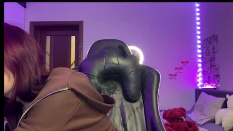 Snapshot of happy_milly chatting on 10-19-25, 02:50 Call me Milly online show from 10-19-25, 02:50