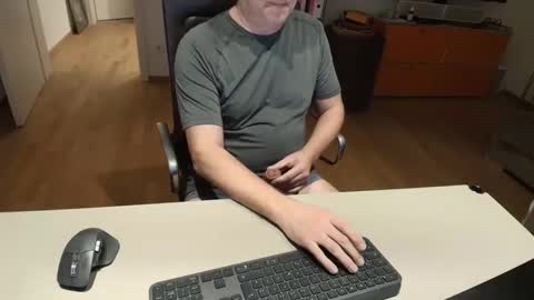 Snapshot of happybugger chatting on 02-22-26, 07:23 Cum for you online show from 02-22-26, 07:23