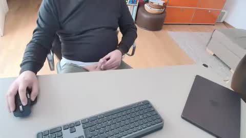 Snapshot of happybugger chatting on 03-28-26, 09:42 Cum for you online show from 03-28-26, 09:42