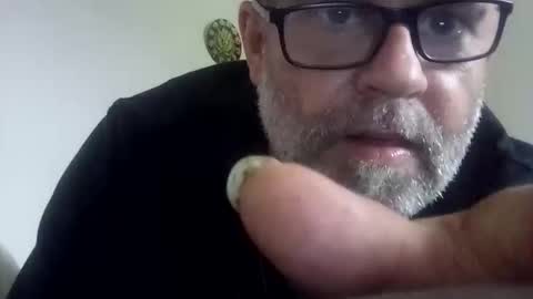 Snapshot of happydick69a chatting on 10-06-25, 06:44 happydick69a online show from 10-06-25, 06:44