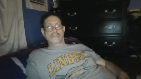happyhappy4 online show from 05-17-26, 04:10