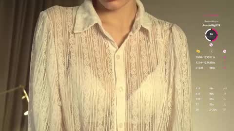 Snapshot of happynewdear chatting on 06-07-26, 10:24 Evy online show from 06-07-26, 10:24