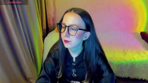 Stephanie online show from 03-28-26, 06:40