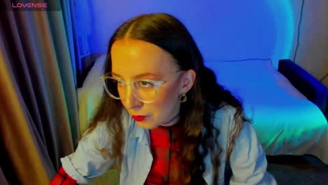Snapshot of happystephanie chatting on 06-07-26, 07:17 Stephanie online show from 06-07-26, 07:17