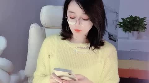 Snapshot of happysweetie168 chatting on 12-02-24, 01:35 Daisy online show from 12-02-24, 01:35