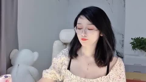 Snapshot of happysweetie168 chatting on 03-02-25, 01:26 Daisy online show from 03-02-25, 01:26