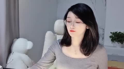 Snapshot of happysweetie168 chatting on 03-07-25, 03:29 Daisy online show from 03-07-25, 03:29