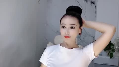 Snapshot of happysweetie168 chatting on 09-15-25, 05:07 Daisy online show from 09-15-25, 05:07