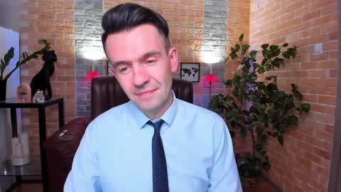 Steve online show from 02-05-25, 01:44