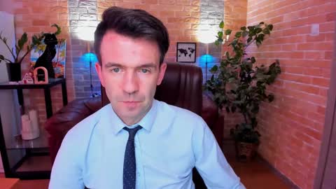 Steve online show from 03-05-25, 03:18