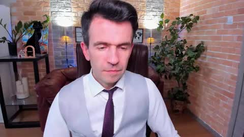 Steve online show from 03-11-25, 01:34