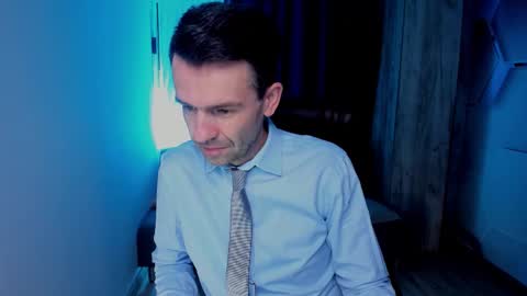 Steve online show from 10-19-25, 03:40