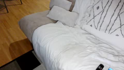 Snapshot of hard_out_here chatting on 12-21-25, 02:08 Chris online show from 12-21-25, 02:08