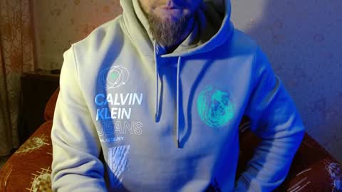 Snapshot of hardandripped chatting on 12-19-24, 03:18 Valentino Hard online show from 12-19-24, 03:18