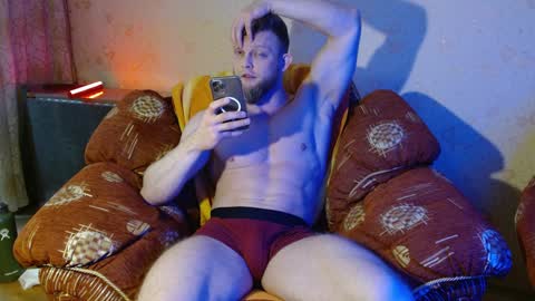 Snapshot of hardandripped chatting on 01-25-25, 11:34 Valentino Hard online show from 01-25-25, 11:34