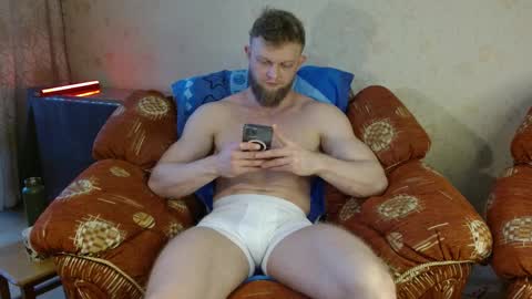 Snapshot of hardandripped chatting on 02-18-25, 07:10 Valentino Hard online show from 02-18-25, 07:10