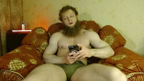 Snapshot of hardandripped chatting on 09-30-25, 09:20 Valentino Hard online show from 09-30-25, 09:20