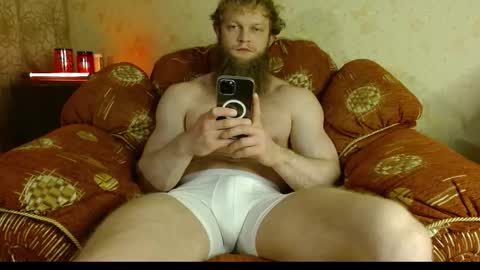 Snapshot of hardandripped chatting on 10-24-25, 10:39 Valentino Hard online show from 10-24-25, 10:39