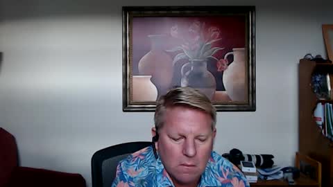 Snapshot of hardblondcouplehawaii chatting on 11-20-25, 11:37 Steele and Cassie online show from 11-20-25, 11:37