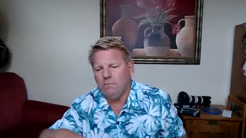 Snapshot of hardblondcouplehawaii chatting on 12-01-25, 11:21 Steele and Cassie online show from 12-01-25, 11:21