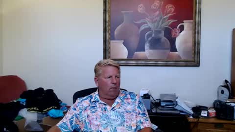 Snapshot of hardblondcouplehawaii chatting on 06-01-26, 07:48 Steele and Cassie online show from 06-01-26, 07:48