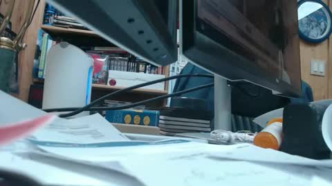 Snapshot of hardbuns chatting on 02-18-26, 03:19 Brad online show from 02-18-26, 03:19