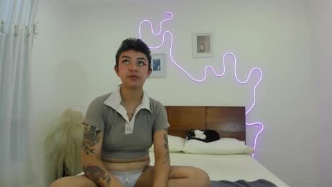 Snapshot of hardcoreheat_ind chatting on 02-14-26, 11:12 kade and demi independent models online show from 02-14-26, 11:12