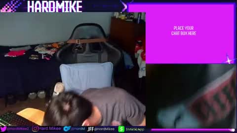 Snapshot of harddmikee chatting on 07-06-26, 10:23 harddmikee online show from 07-06-26, 10:23