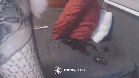 Snapshot of hardfucking_mistress chatting on 03-03-25, 09:33 Irina online show from 03-03-25, 09:33