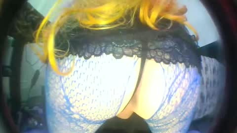 Snapshot of hardkoregigi chatting on 11-22-25, 01:37 hardkoregigi online show from 11-22-25, 01:37