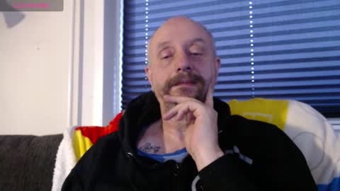 Snapshot of hardmrlazy chatting on 12-31-24, 12:36 MrLazy online show from 12-31-24, 12:36