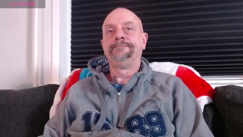 Snapshot of hardmrlazy chatting on 01-03-25, 08:32 MrLazy online show from 01-03-25, 08:32