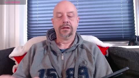 Snapshot of hardmrlazy chatting on 01-05-25, 10:32 MrLazy online show from 01-05-25, 10:32