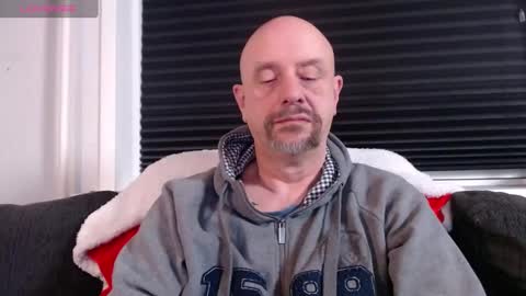 Snapshot of hardmrlazy chatting on 01-05-25, 04:38 MrLazy online show from 01-05-25, 04:38