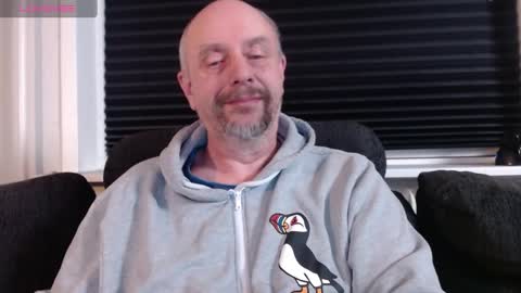 Snapshot of hardmrlazy chatting on 02-11-25, 05:40 MrLazy online show from 02-11-25, 05:40